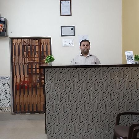 Satna Hotel Royal Inn מראה חיצוני תמונה