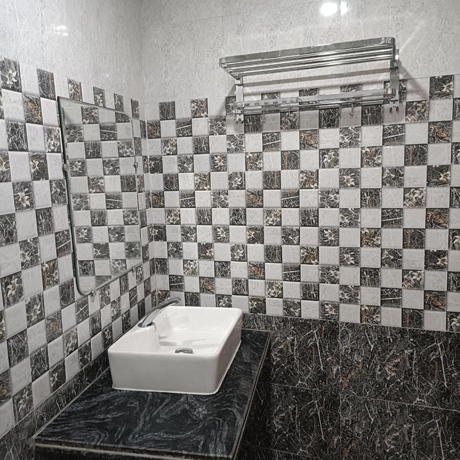 Satna Hotel Royal Inn מראה חיצוני תמונה