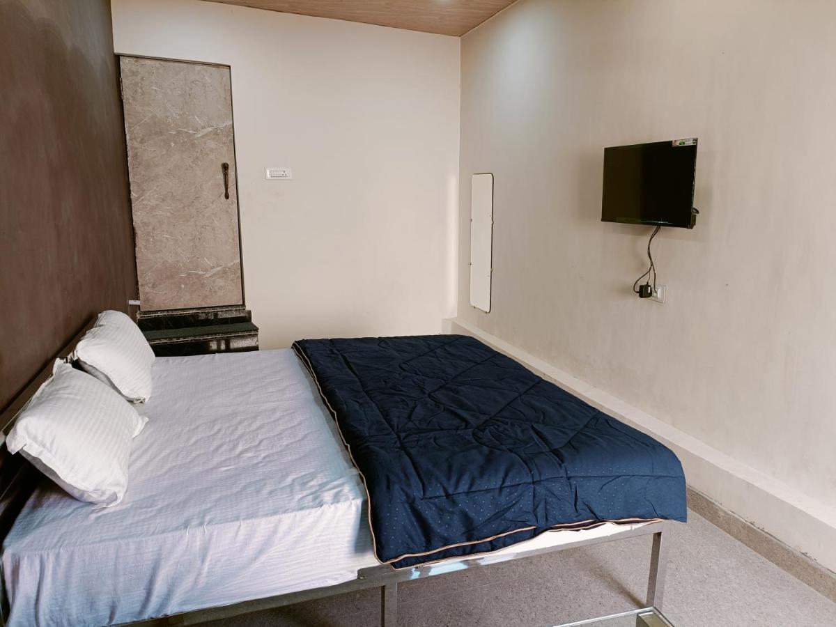 Satna Hotel Royal Inn מראה חיצוני תמונה