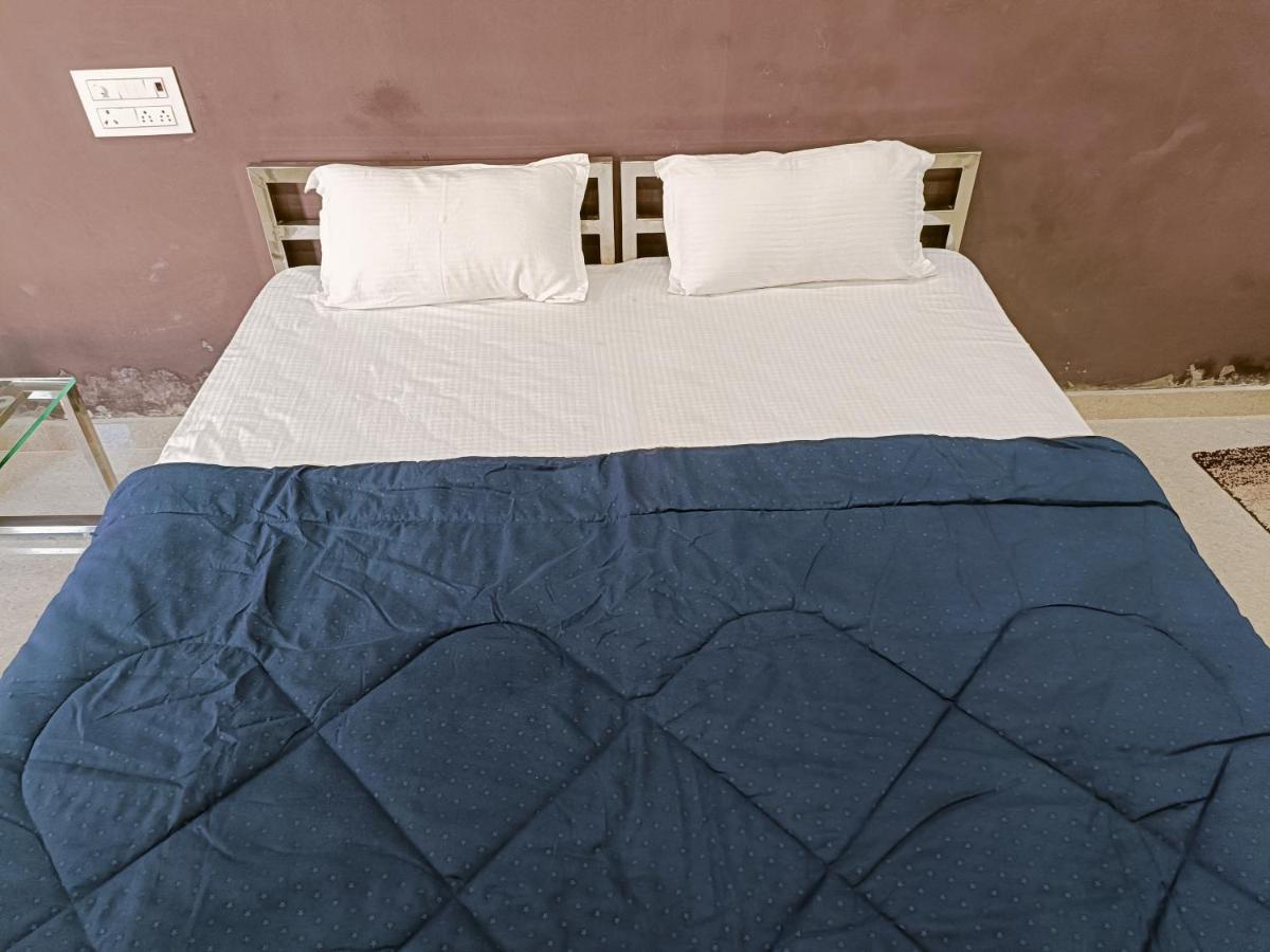 Satna Hotel Royal Inn מראה חיצוני תמונה