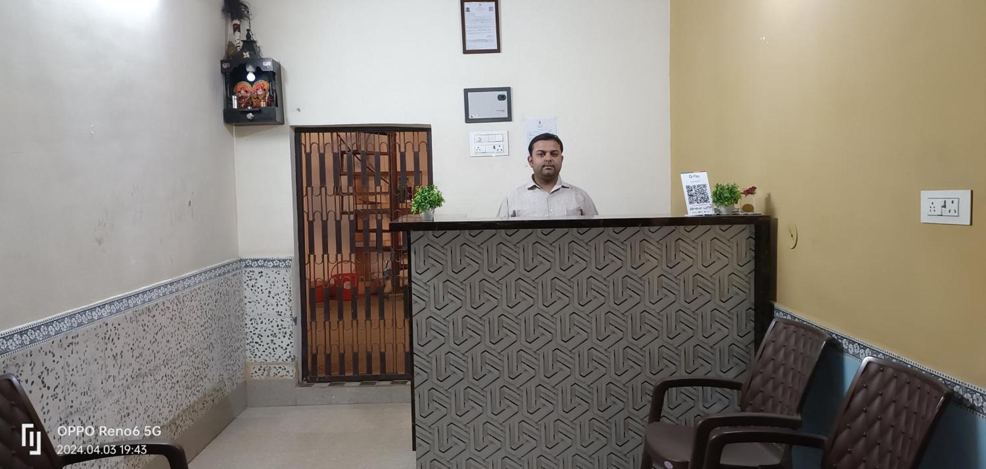 Satna Hotel Royal Inn מראה חיצוני תמונה