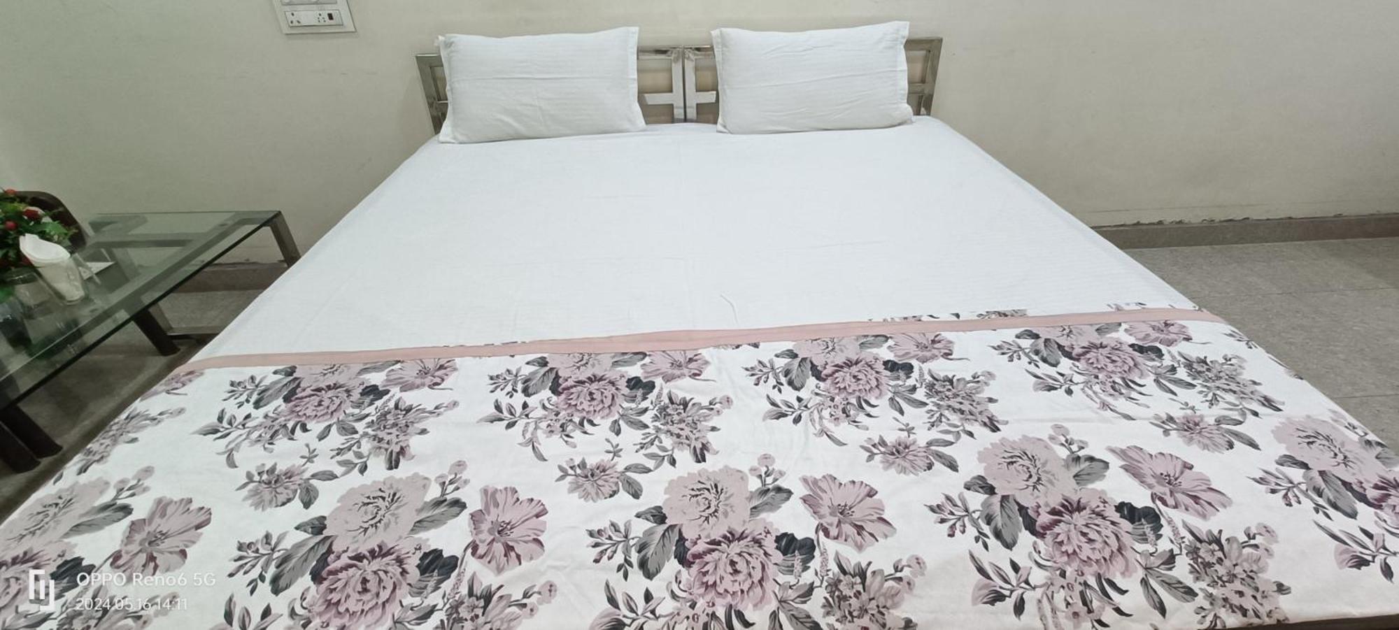 Satna Hotel Royal Inn מראה חיצוני תמונה