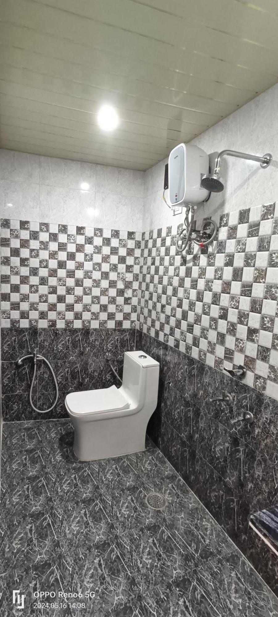 Satna Hotel Royal Inn מראה חיצוני תמונה